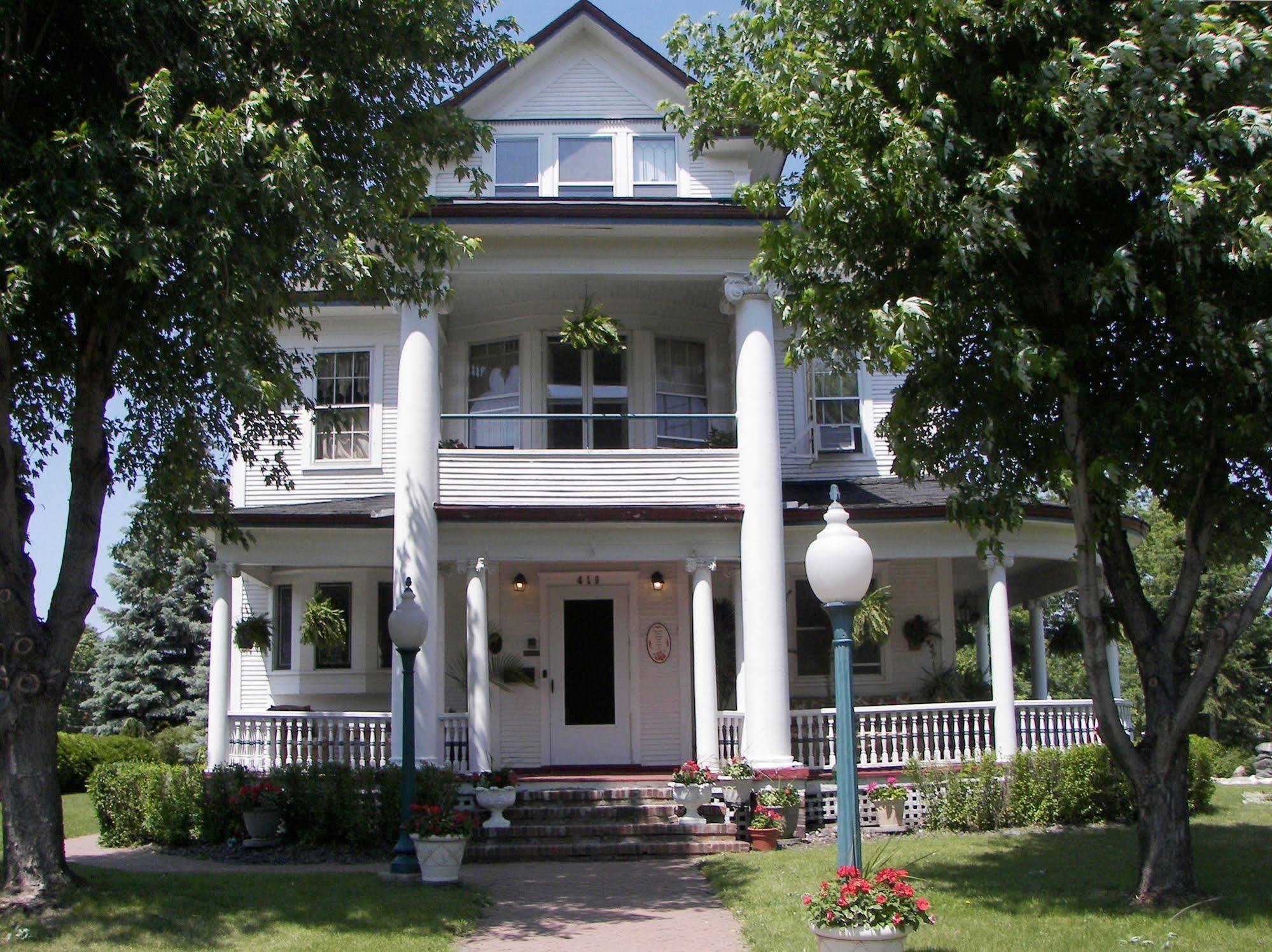 The Pillar Inn Cold Spring Exterior photo